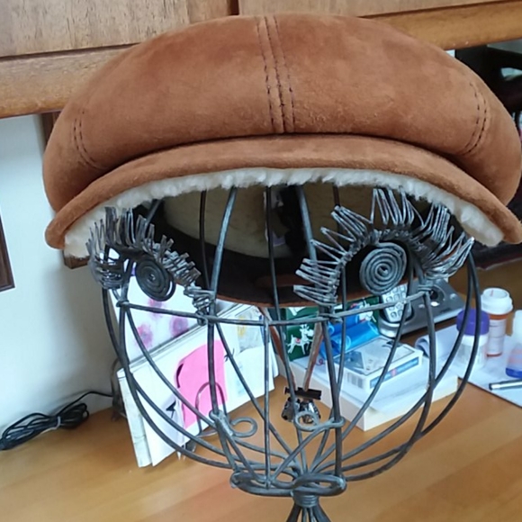 💥SOLD💥RESERVED FOR CINDYNWOT Shearling cabby hat - Picture 11 of 13